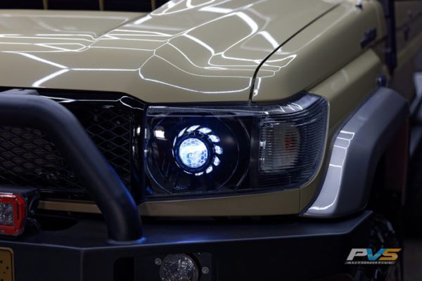 LC70/LC71/LC76/LC78/LC79 Black LED Headlights White Halo Orange Lens