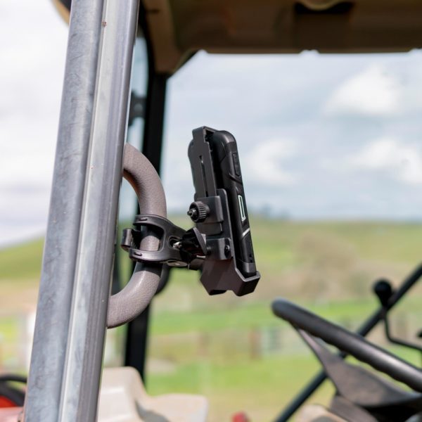 Mob Mount Switch Claw Large Black 2.0 – Phone Cradle Motorcycle, ATV, Truck