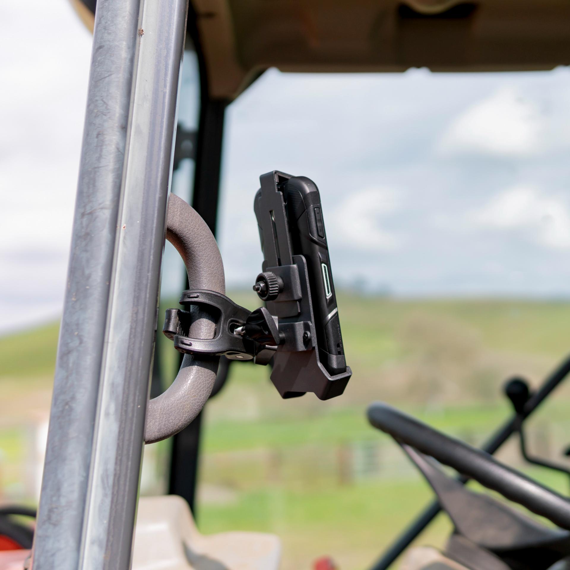 Mob Mount Switch Claw Small Black 2.0 – Phone Cradle Mount
