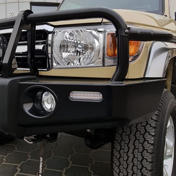 TOYOTA LC79  DUAL CAB SIDE STEPS & RAILS