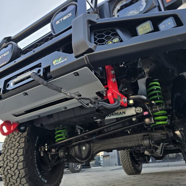 LC79/LC76/LC78/LC71 APEX BULL BAR with RECOVERY POINTS and WINCH COMPATIBLE