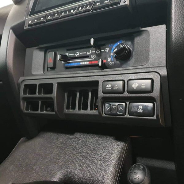 LC70/LC71/LC76/LC78/LC79 Switch Panel