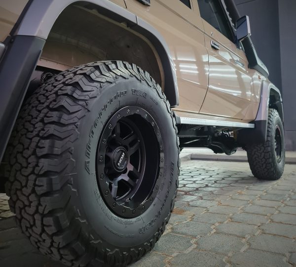 FJ/PRADO/GX460 (17X9) 5x Hammer wheels (6/139) +25 Offset