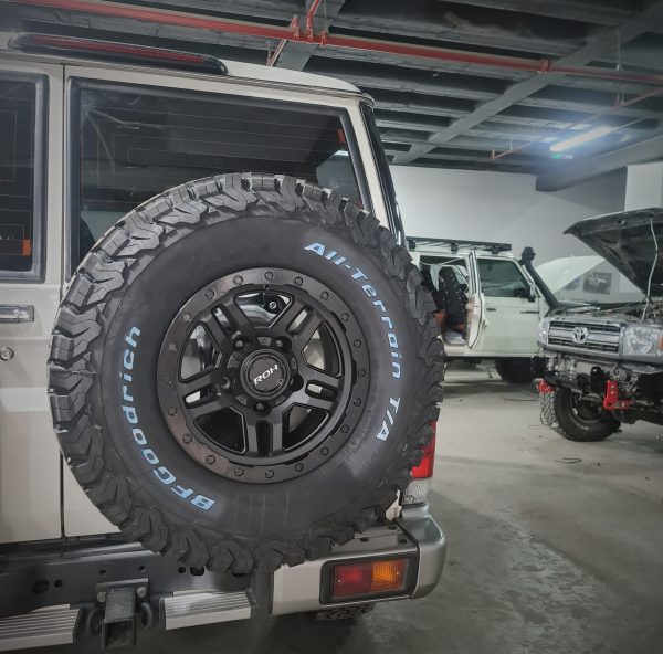 FJ/PRADO/GX460 (17X9) 5x Hammer wheels (6/139) +25 Offset