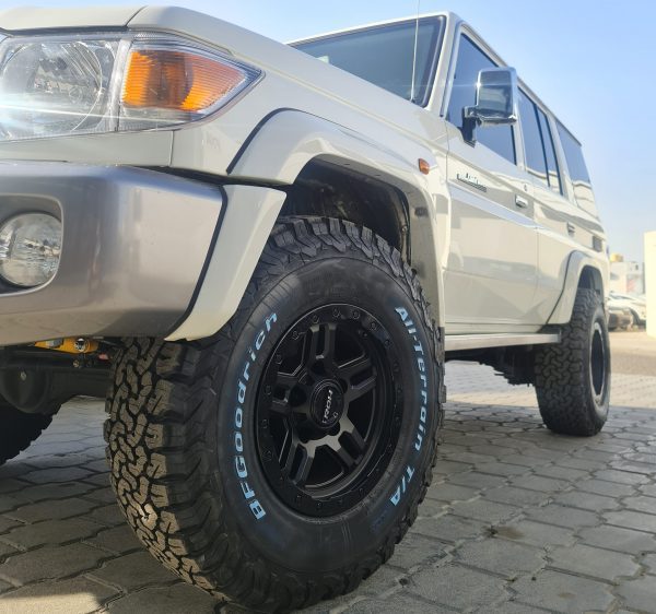 FJ/PRADO/GX460 (17X9) 5x Hammer wheels (6/139) +25 Offset