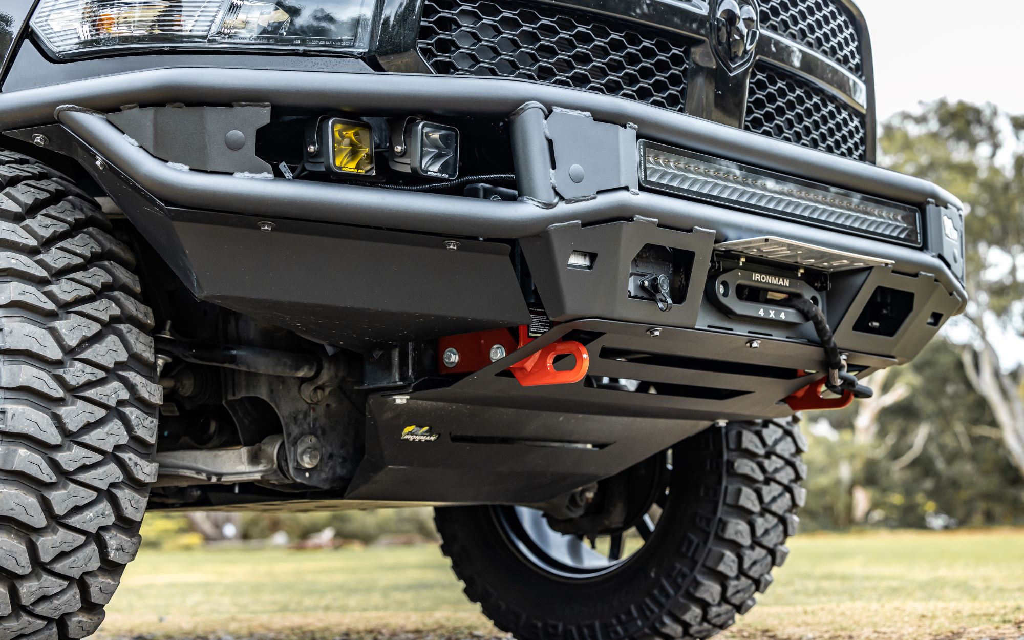 RAM 1500 DS  RAID BULL BAR
