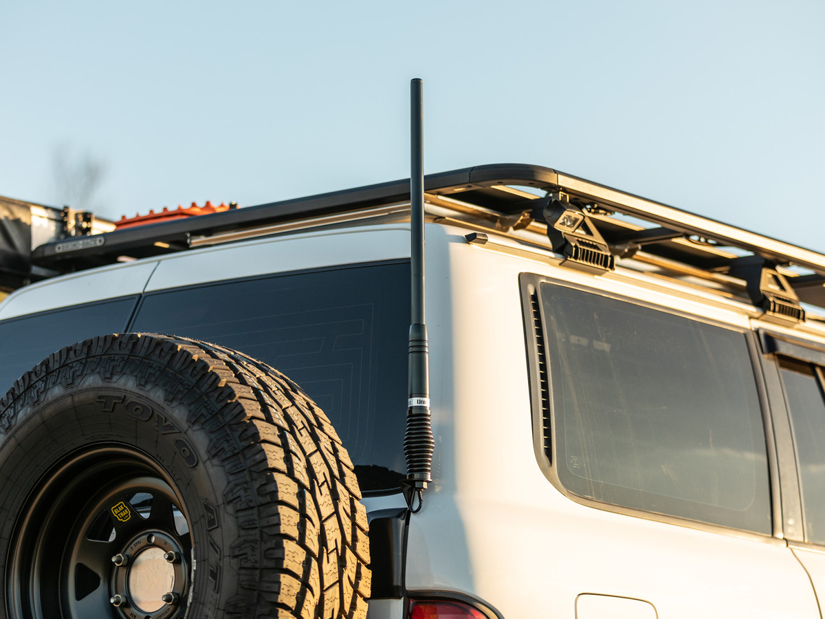 Y61 Rear Hinge Aerial Mount
