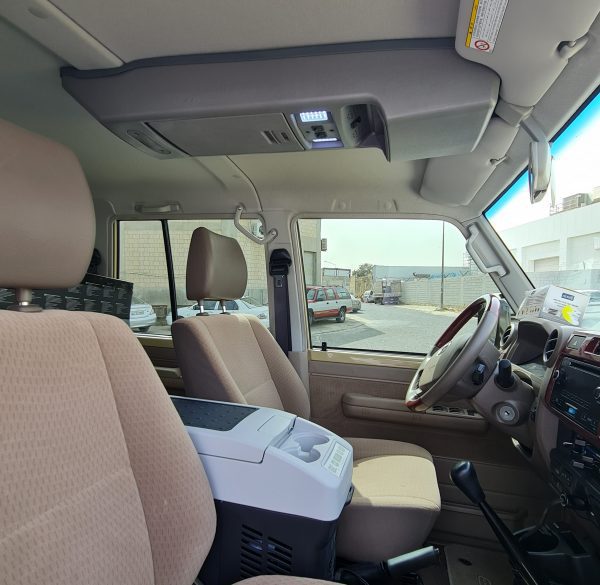 LC71/LC76/LC79 DOUBLE CAB ROOF CONSOLE