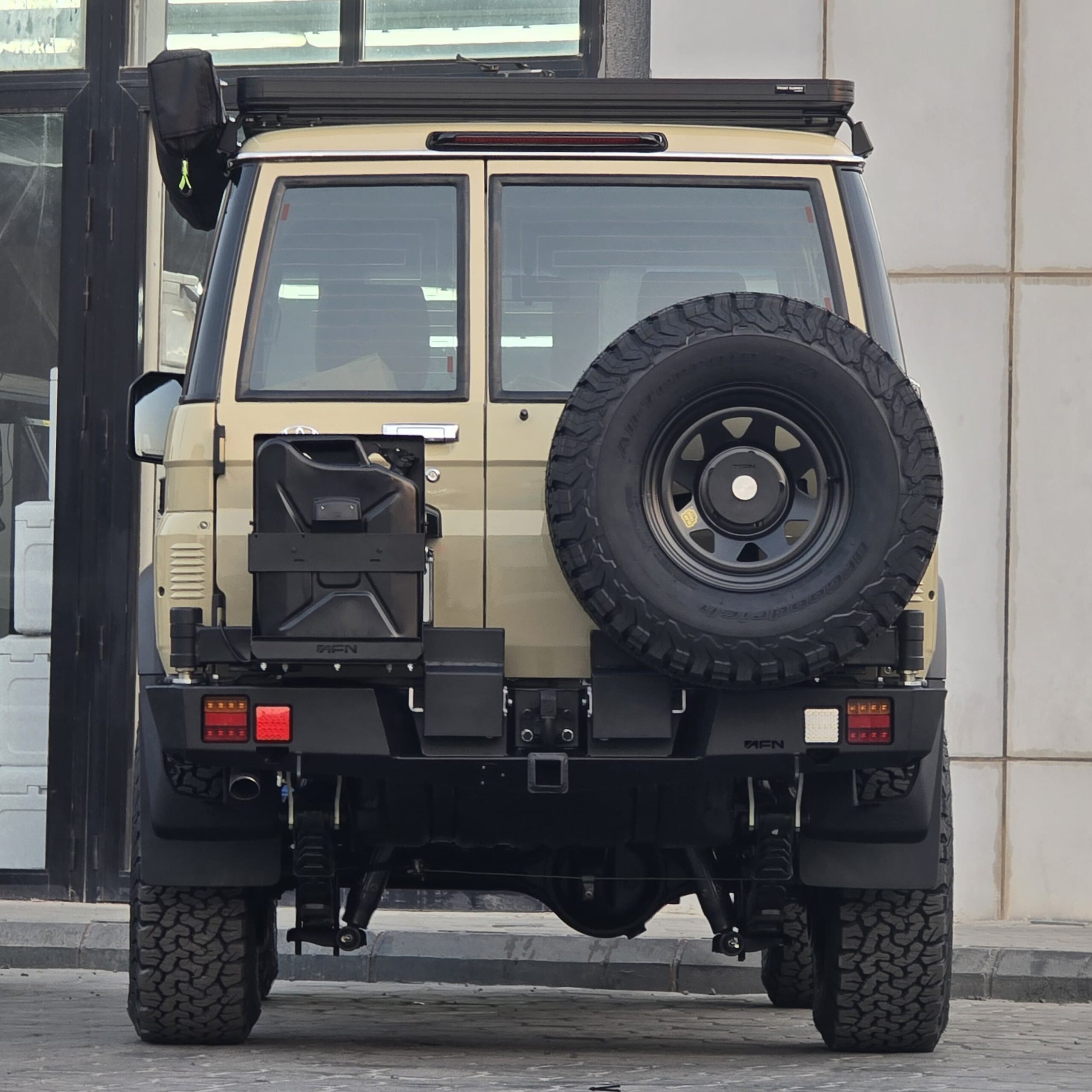 LC76 Rear bumper with Provision Towing hook