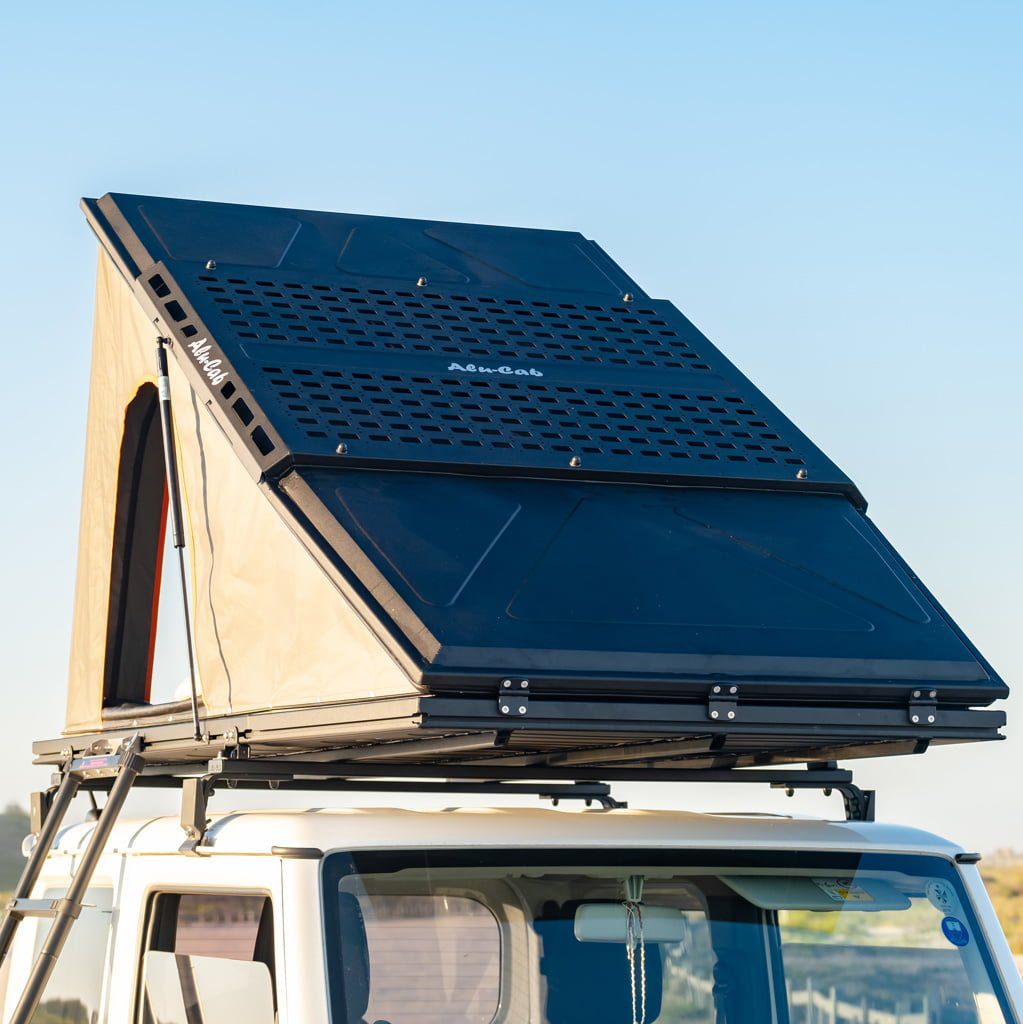 LT-50 Lightweight Tent Weekender