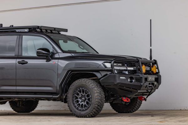 lc300 PREMIUM SIDE STEPS & RAILS